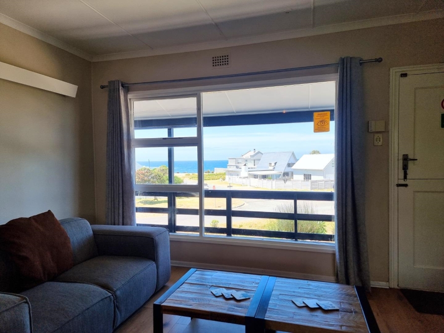 To Let 3 Bedroom Property for Rent in Sandbaai Western Cape